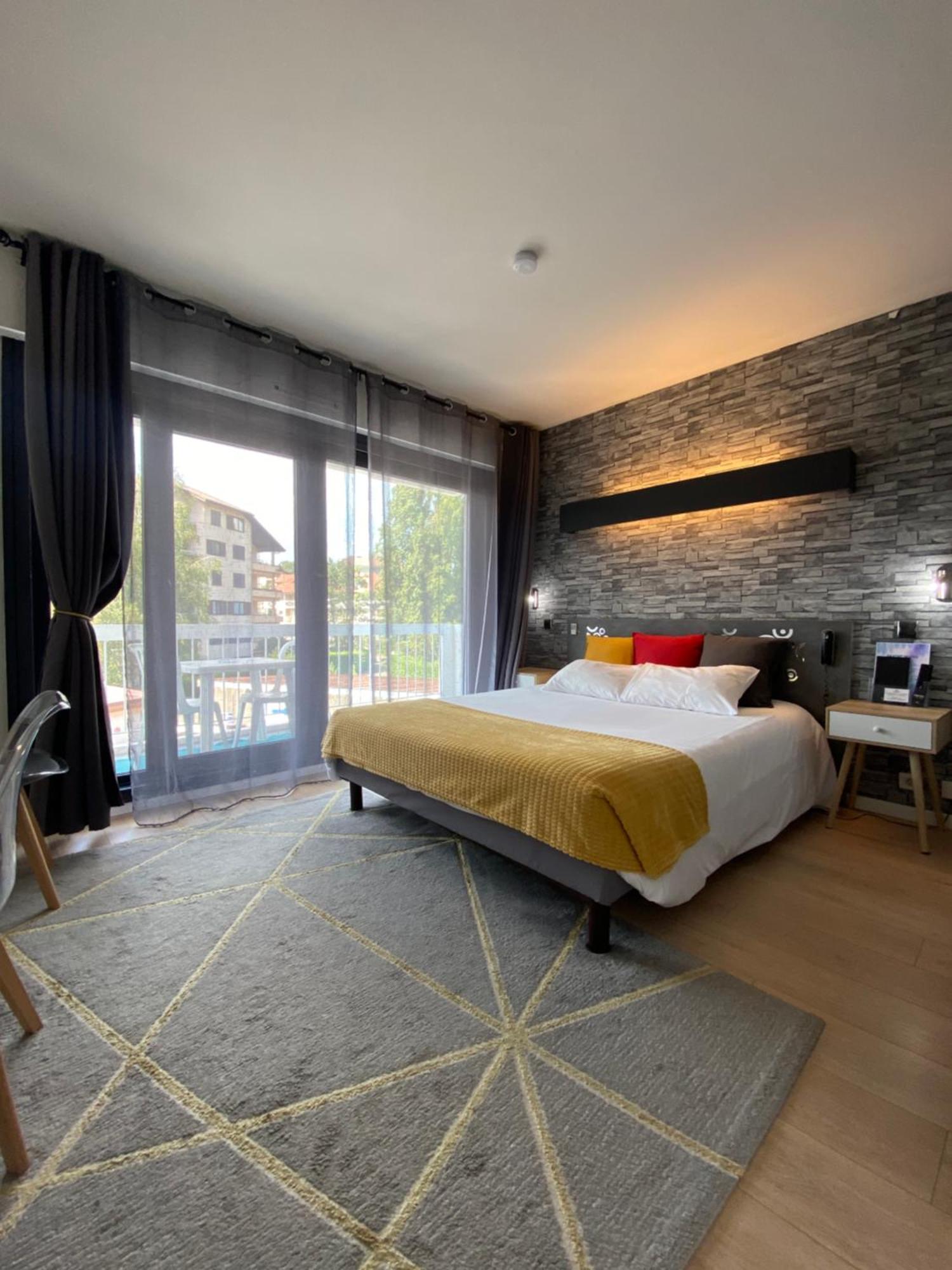 סן-ז'וליאן-אן-ג'נבואה Savoie Hotel Aux Portes De Geneve מראה חיצוני תמונה