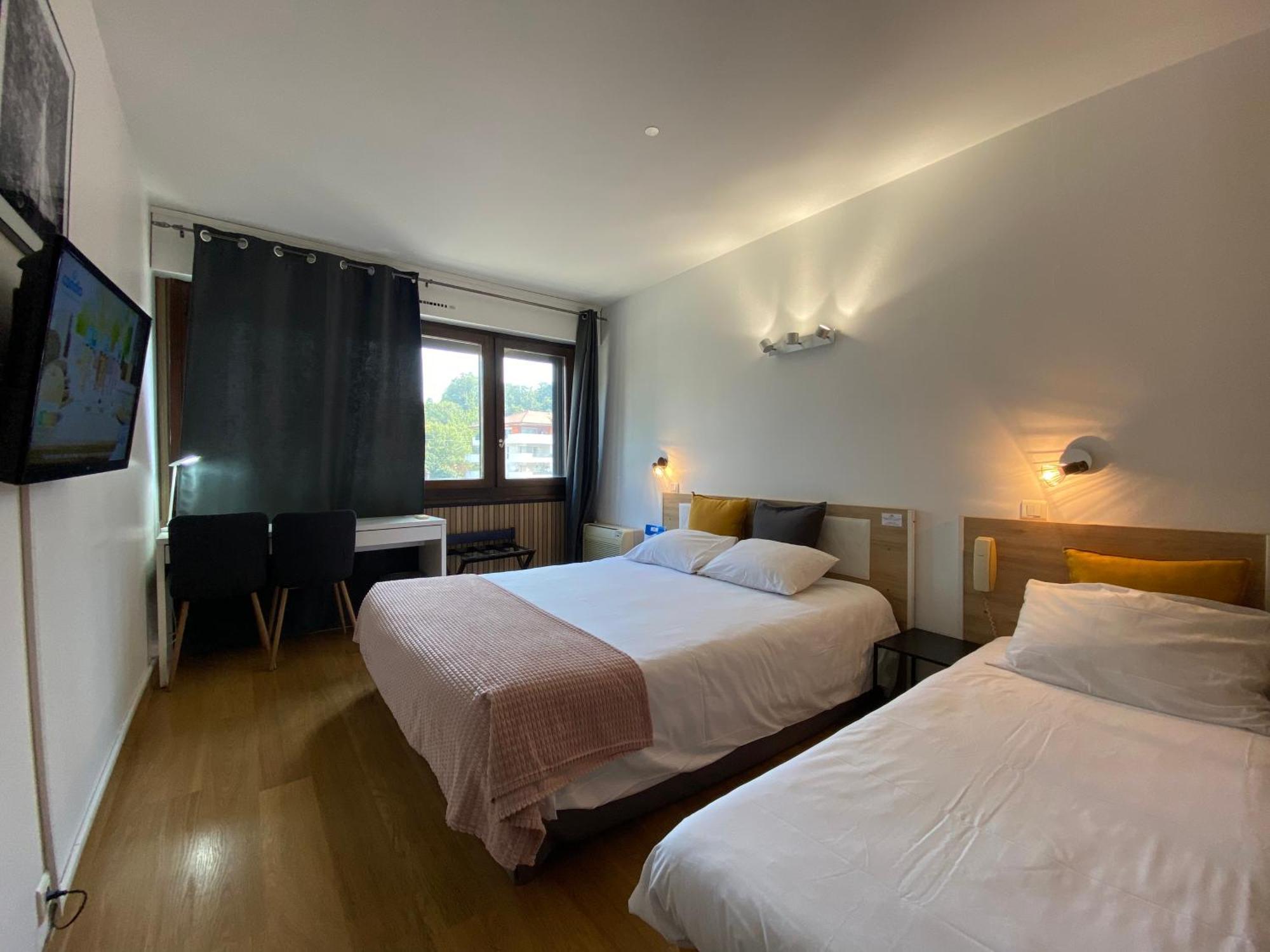 סן-ז'וליאן-אן-ג'נבואה Savoie Hotel Aux Portes De Geneve מראה חיצוני תמונה