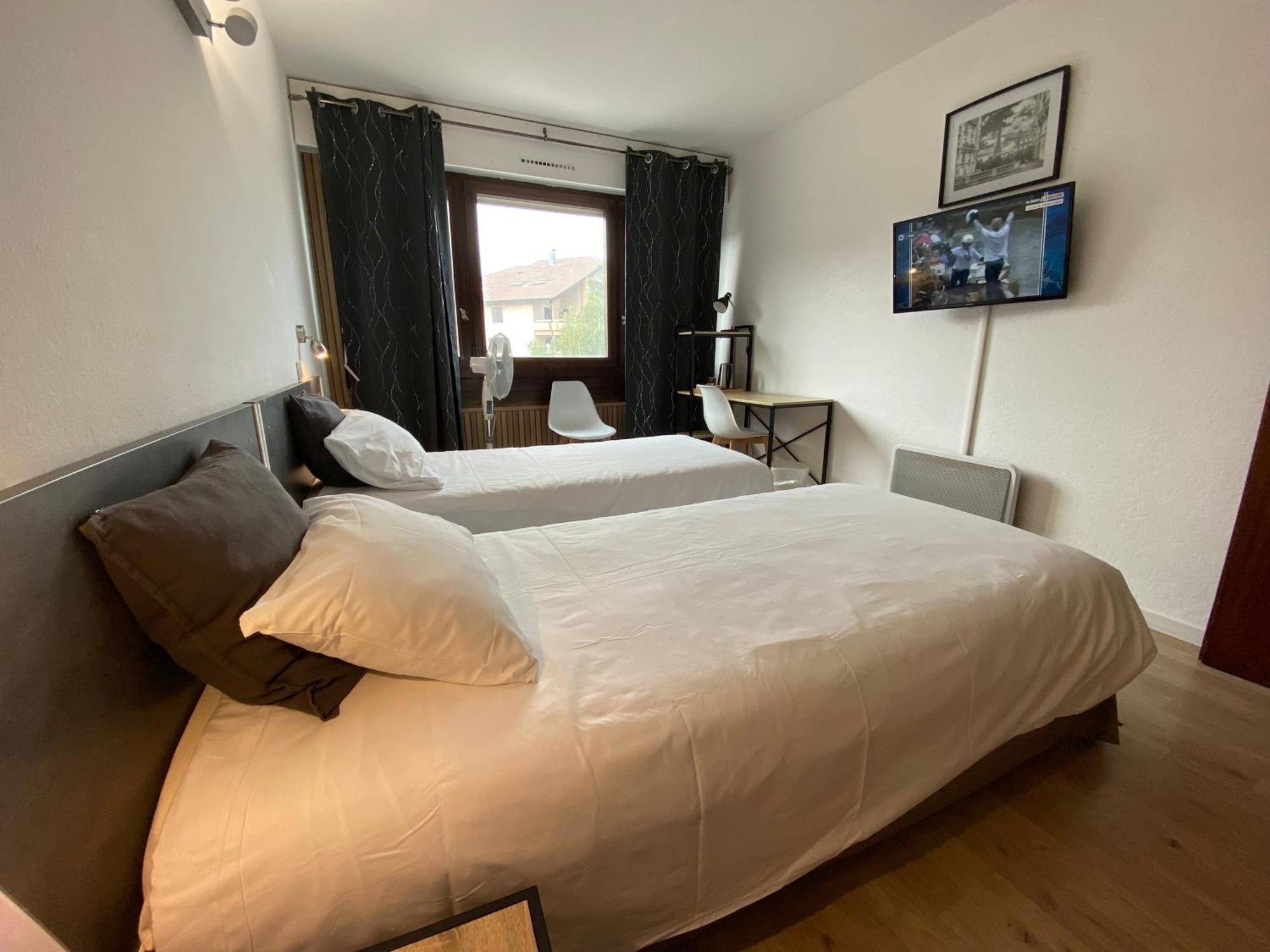 סן-ז'וליאן-אן-ג'נבואה Savoie Hotel Aux Portes De Geneve מראה חיצוני תמונה